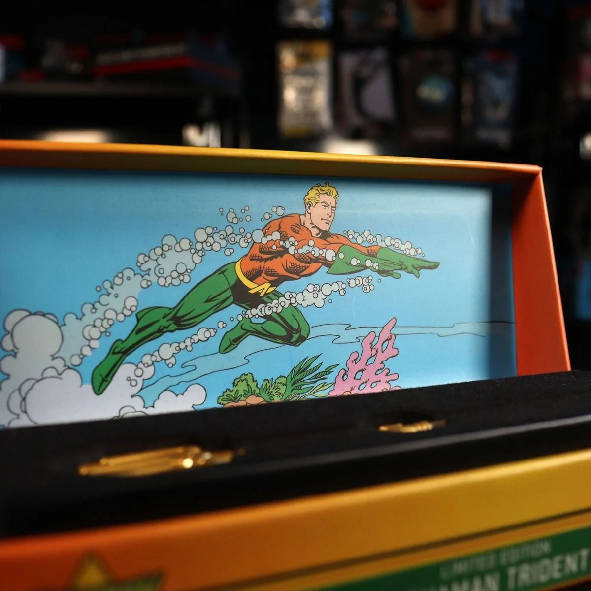 AQUAMAN Limited Edition 24K Gold Miniature Trident - Image 7